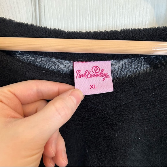 Cozy Valentine’s Day Fleece Pajama Set - Size XL - Picture 10 of 15